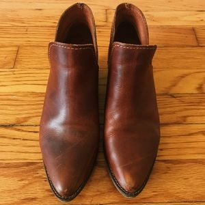 Steve Madden Austin Bootie Size 6.5 Cognac
